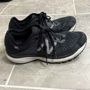 New Balance 860 V 10. Womens 9.5